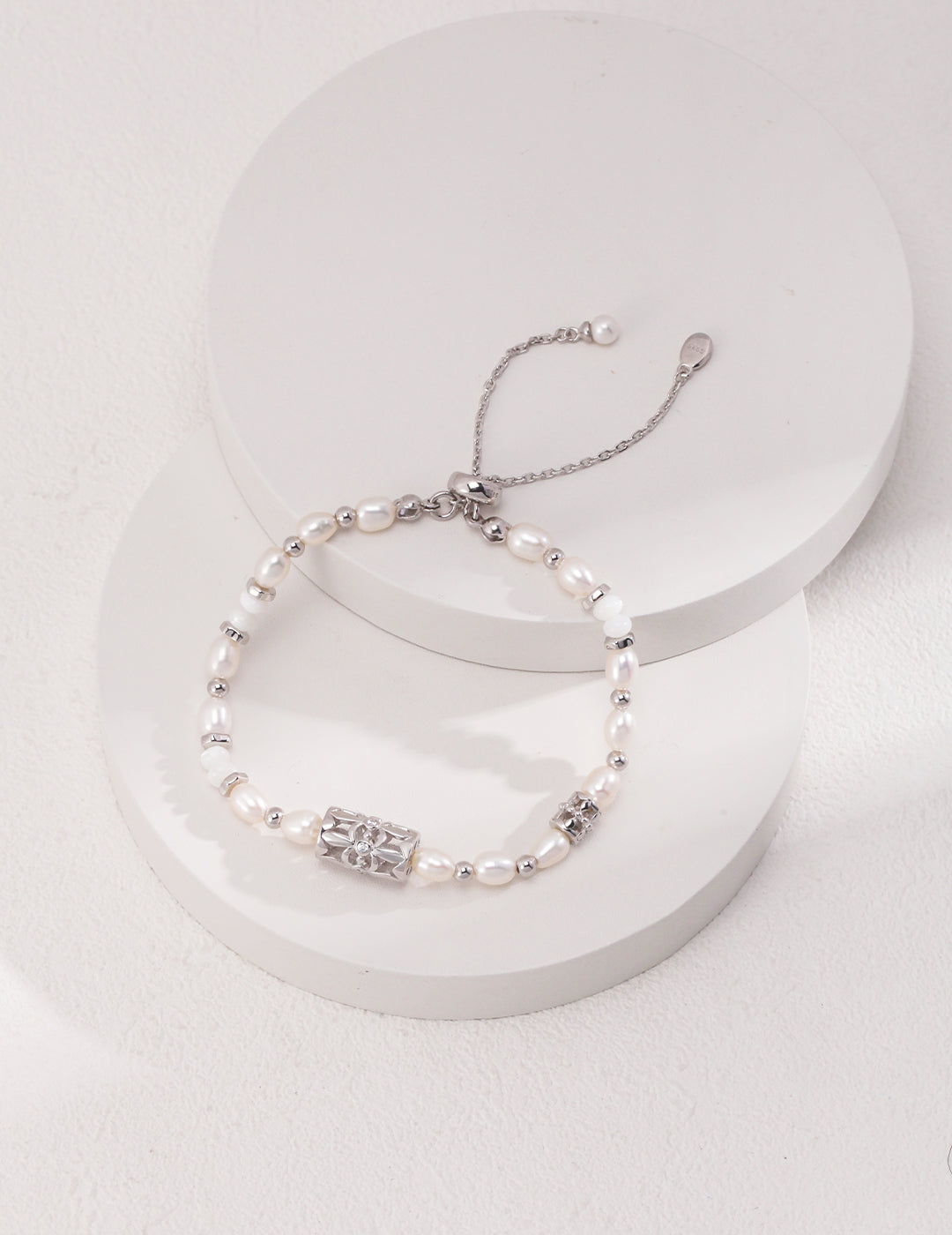 Vintage-Inspired Pure Silver Pearl Bracelet - 925 Silver, Natural Pearls, Adjustable Chain