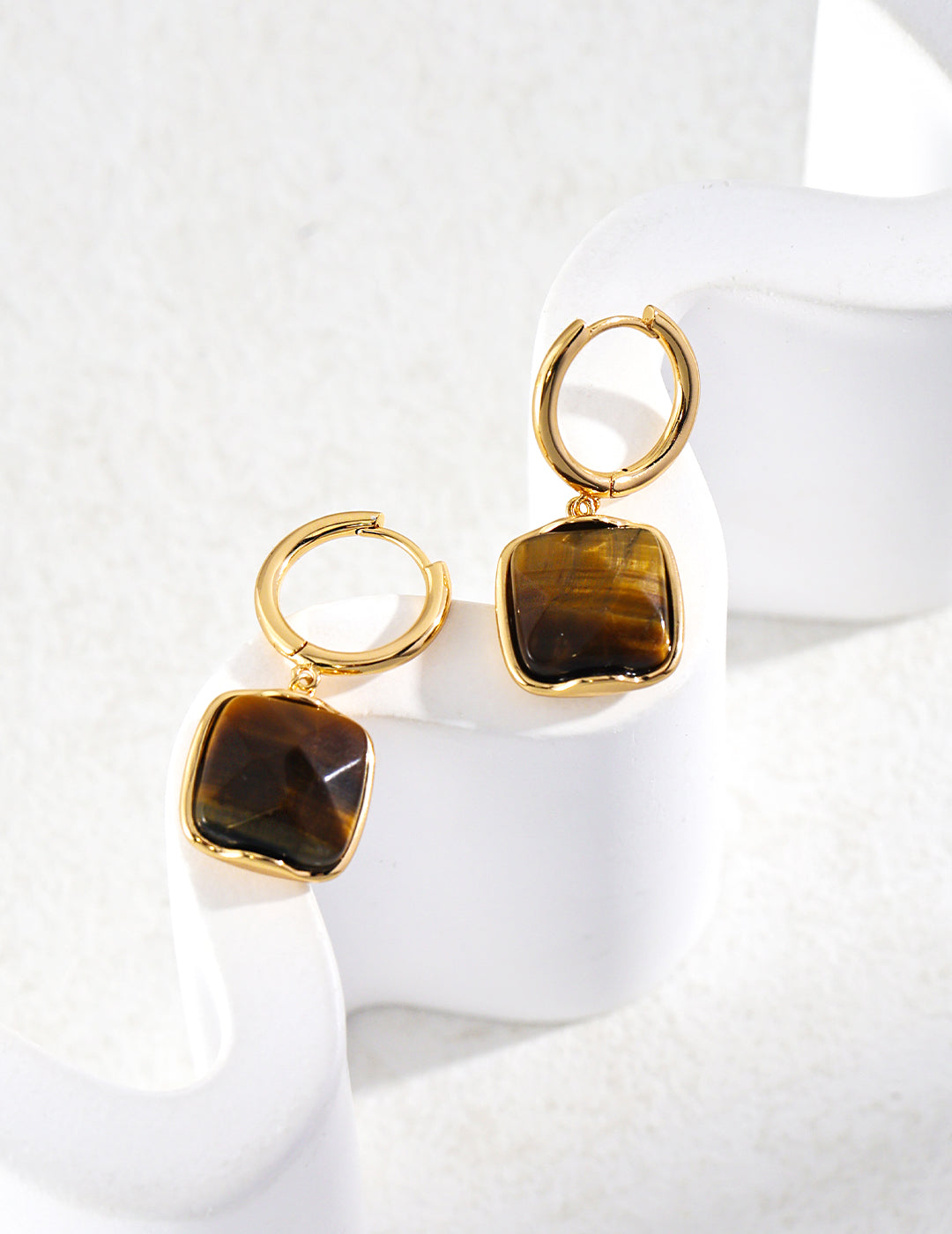 Glamorous Aura: Pure Silver Tiger's Eye Earrings in Vintage Gold