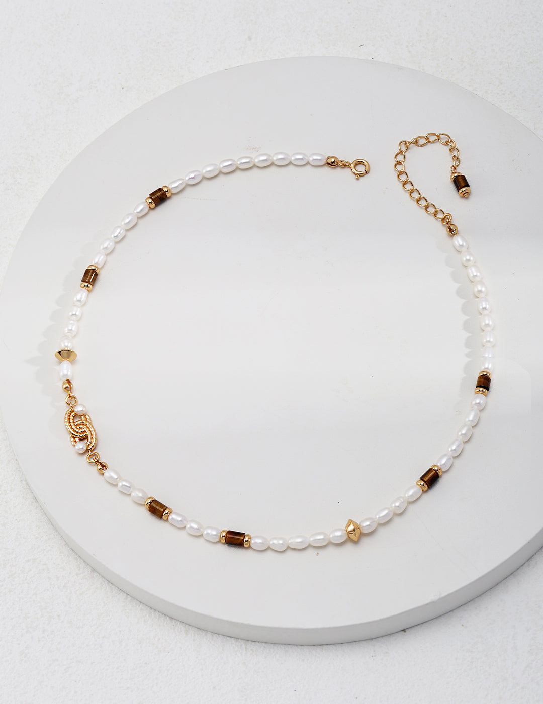 Timeless Elegance: Pearl Tiger Eye Vintage Necklace with Silver-White Pearls