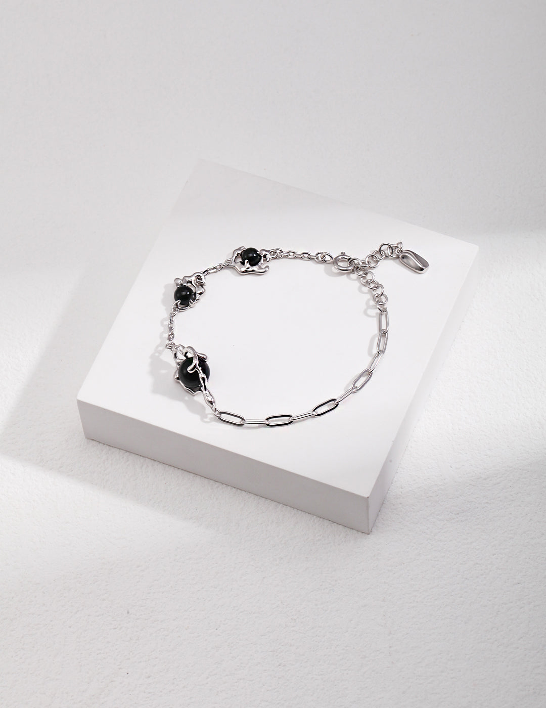 Exquisite Sterling Silver Black Agate Bracelet: Timeless Elegance in Every Bead