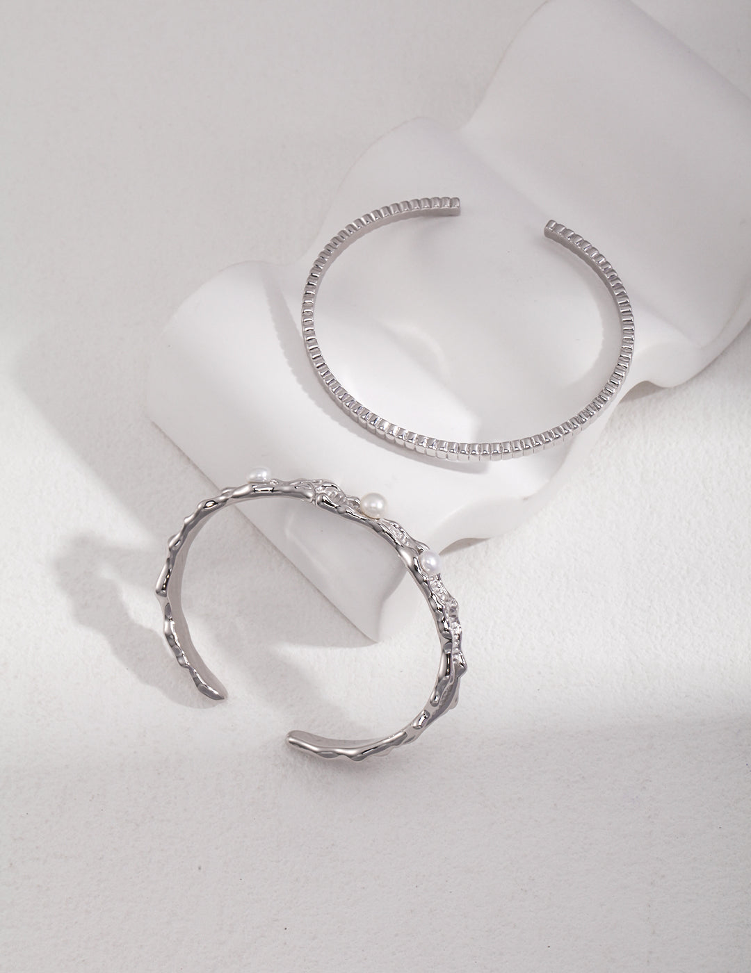 Minimalist 925 Silver Bracelet - Fashionable Office-Wear Accessory