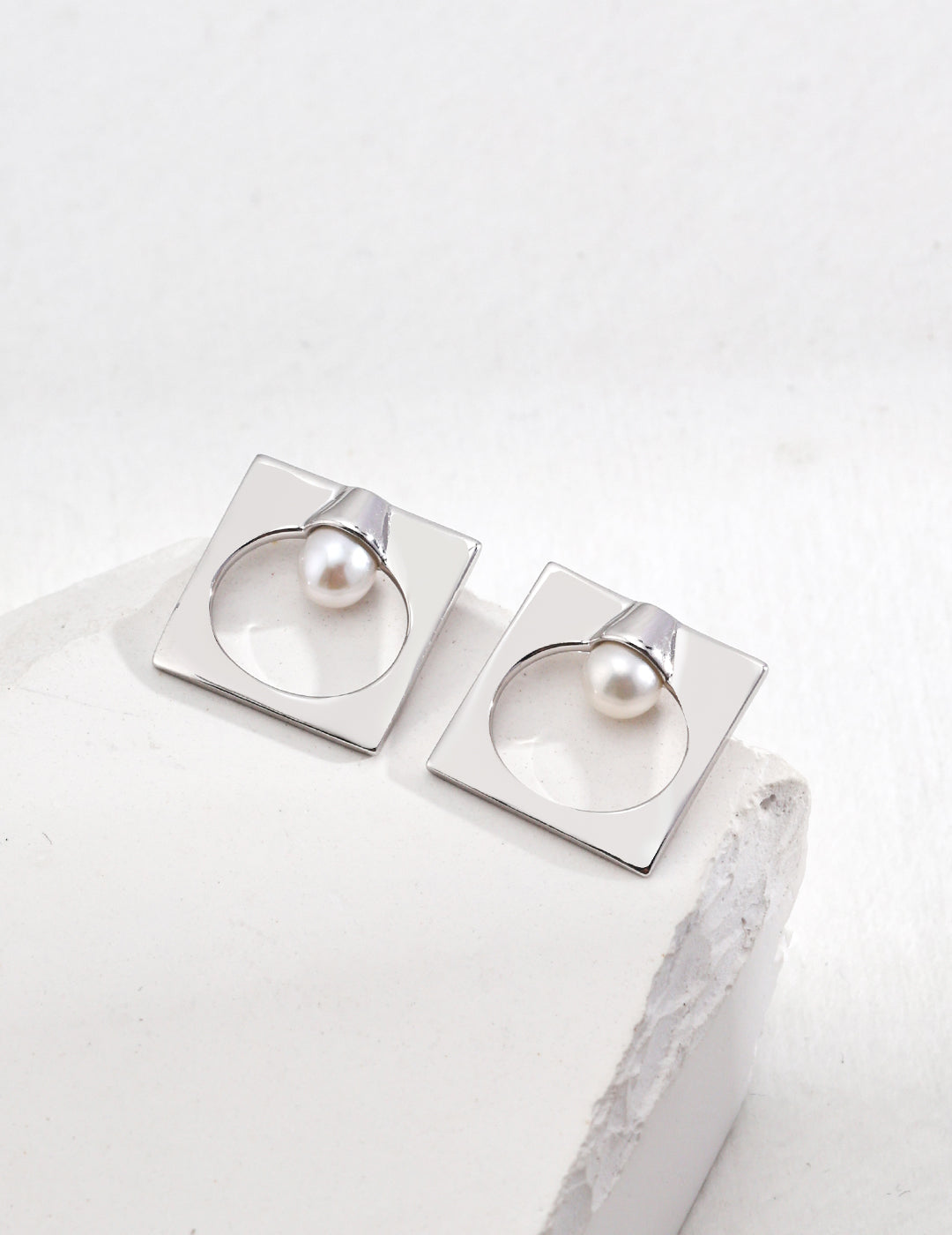 Silver Pearl Earrings - 925 Silver/Natural Pearl - Vintage Gold, Platinum - 1.7cm Size, 5.5mm Pearl