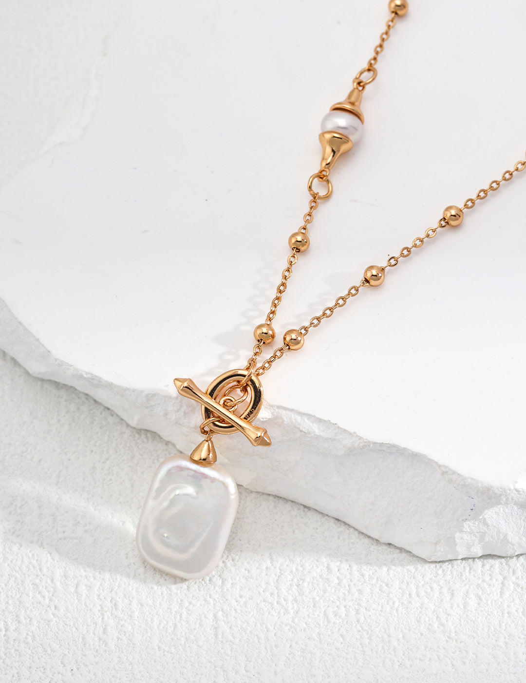 Timeless Elegance: Vintage Gold 925 Silver Natural Pearl Necklace