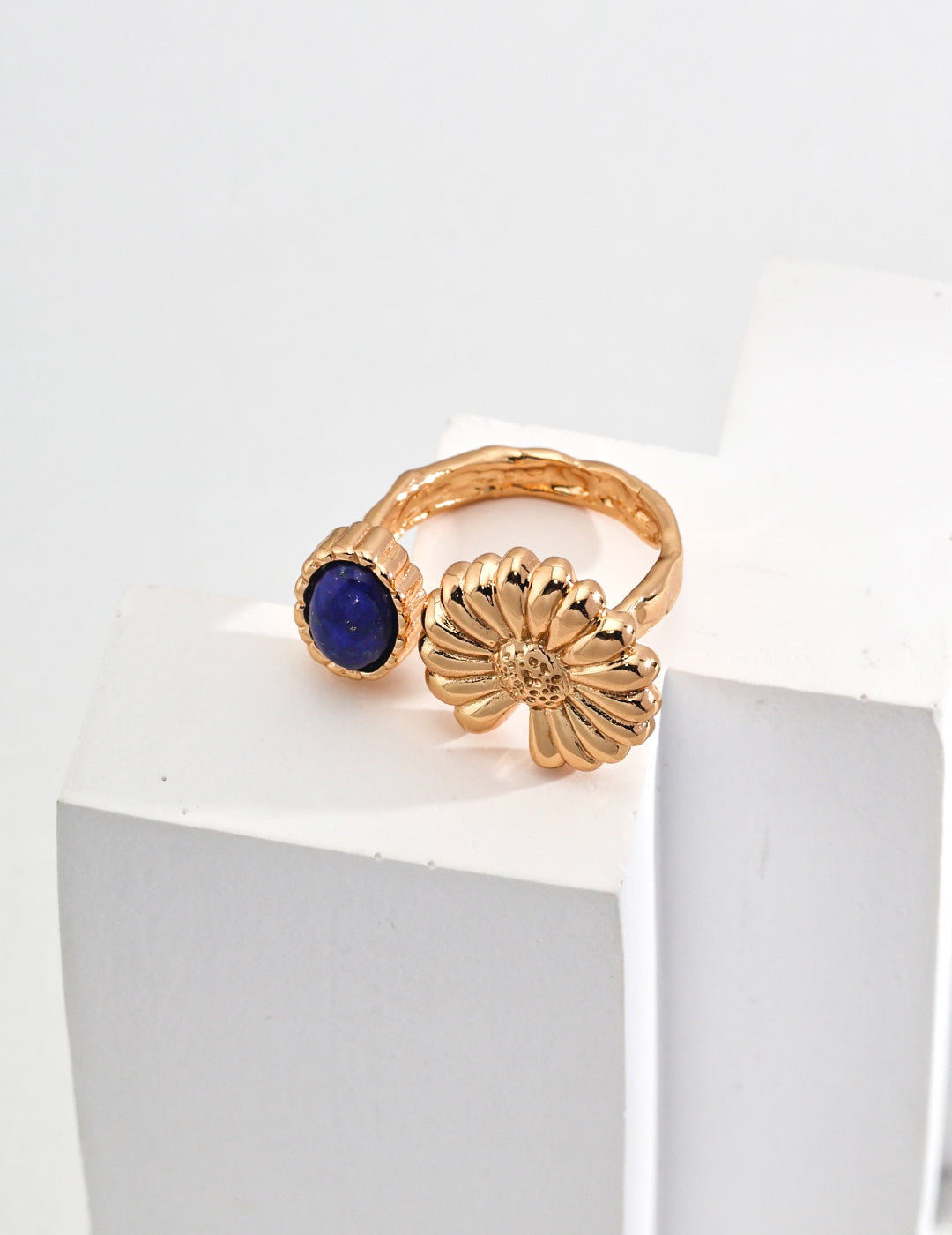 Vintage 925 Sterling Silver and Lapis Lazuli Ring