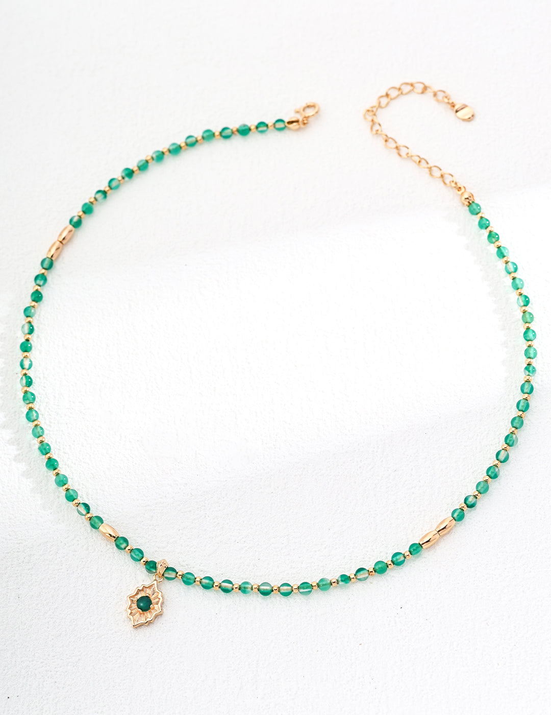 Elegant Green Agate Necklace with 925 Silver and Vintage Gold Accents - 38cm Chain Length