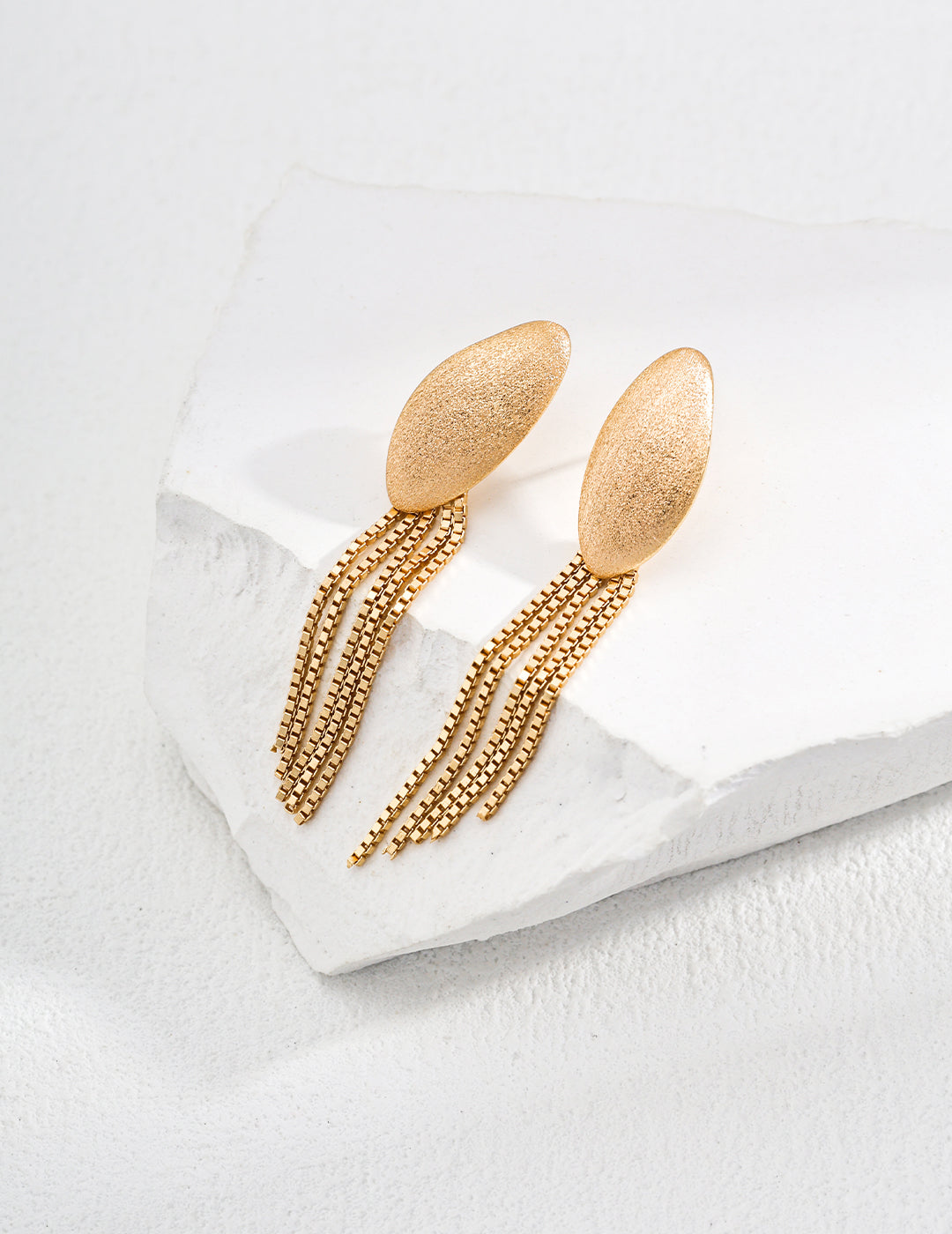 Elegant 925 Silver Minimalist Earrings in Vintage Gold – 5.7cm Height