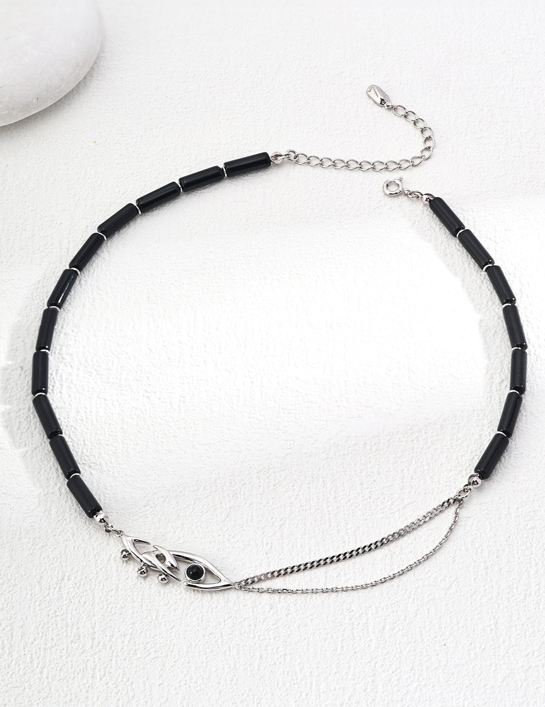 Silver Vintage Black Agate Necklace - Elegant Design with Extension Chain