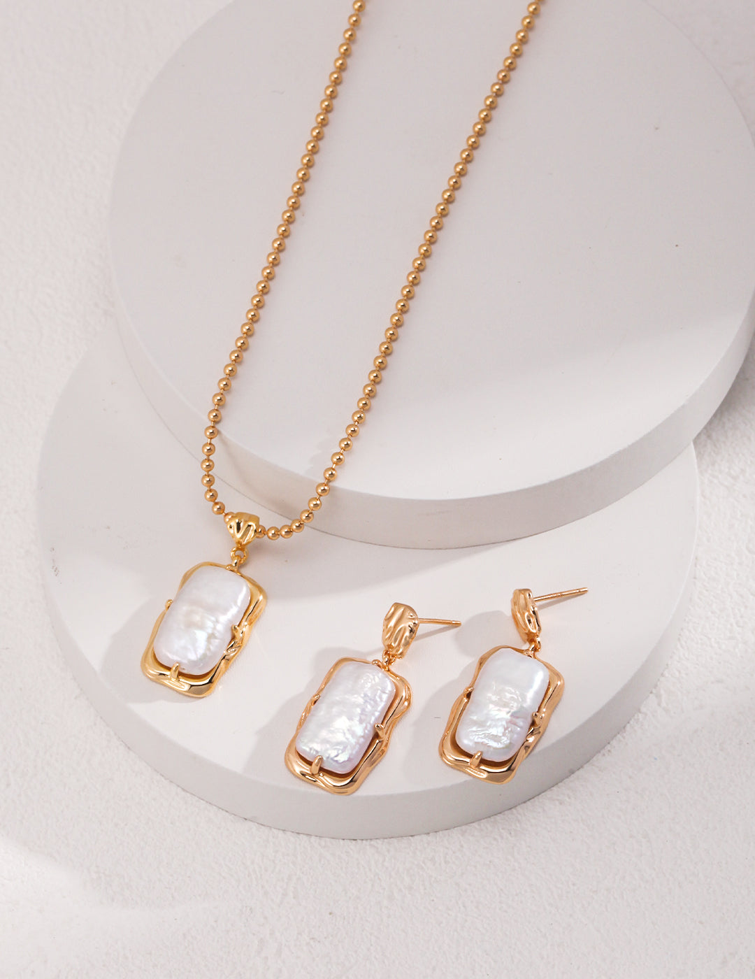 🔥Newly Hot-selling-Baroque Natural Pearl Earrings and Necklace Set - 925 Silver, Vintage Gold, 3.3cm Height