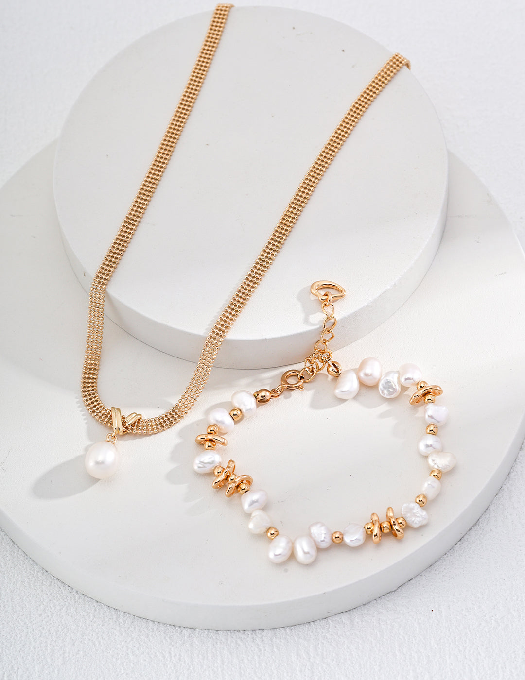 Natural Pearl Necklace, Bracelet in Vintage Gold - 925 Silver with Adjustable Chain