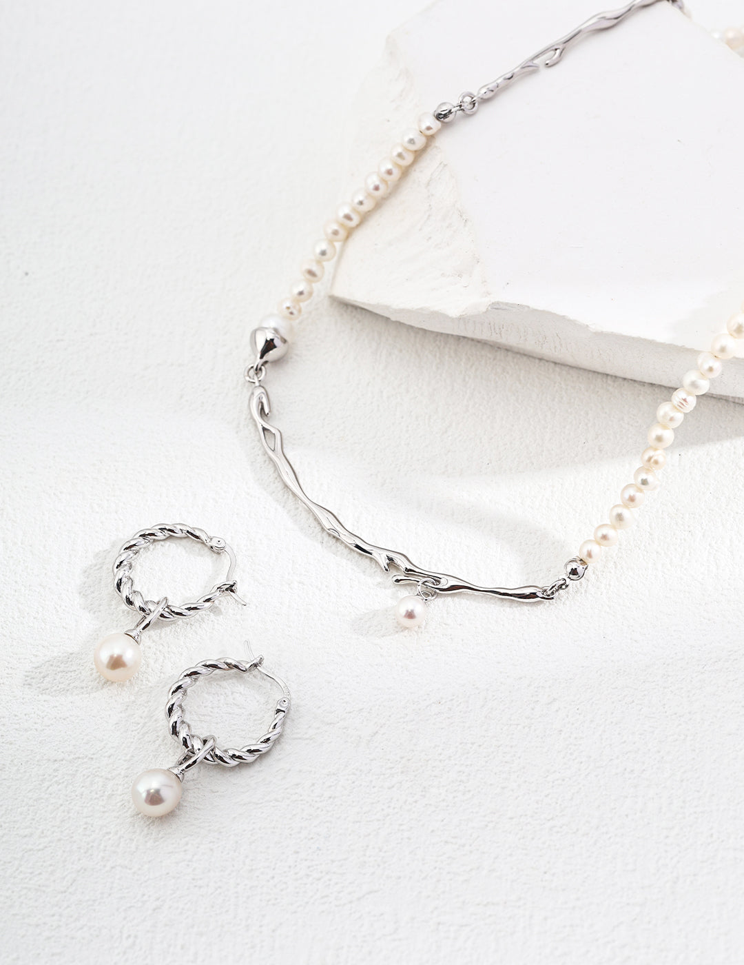 Minimalist Pure Silver Pearl Necklace | S925 Silver & Natural Pearls | 38.5cm + 5cm Chain Length in Platinum & Vintage Gold