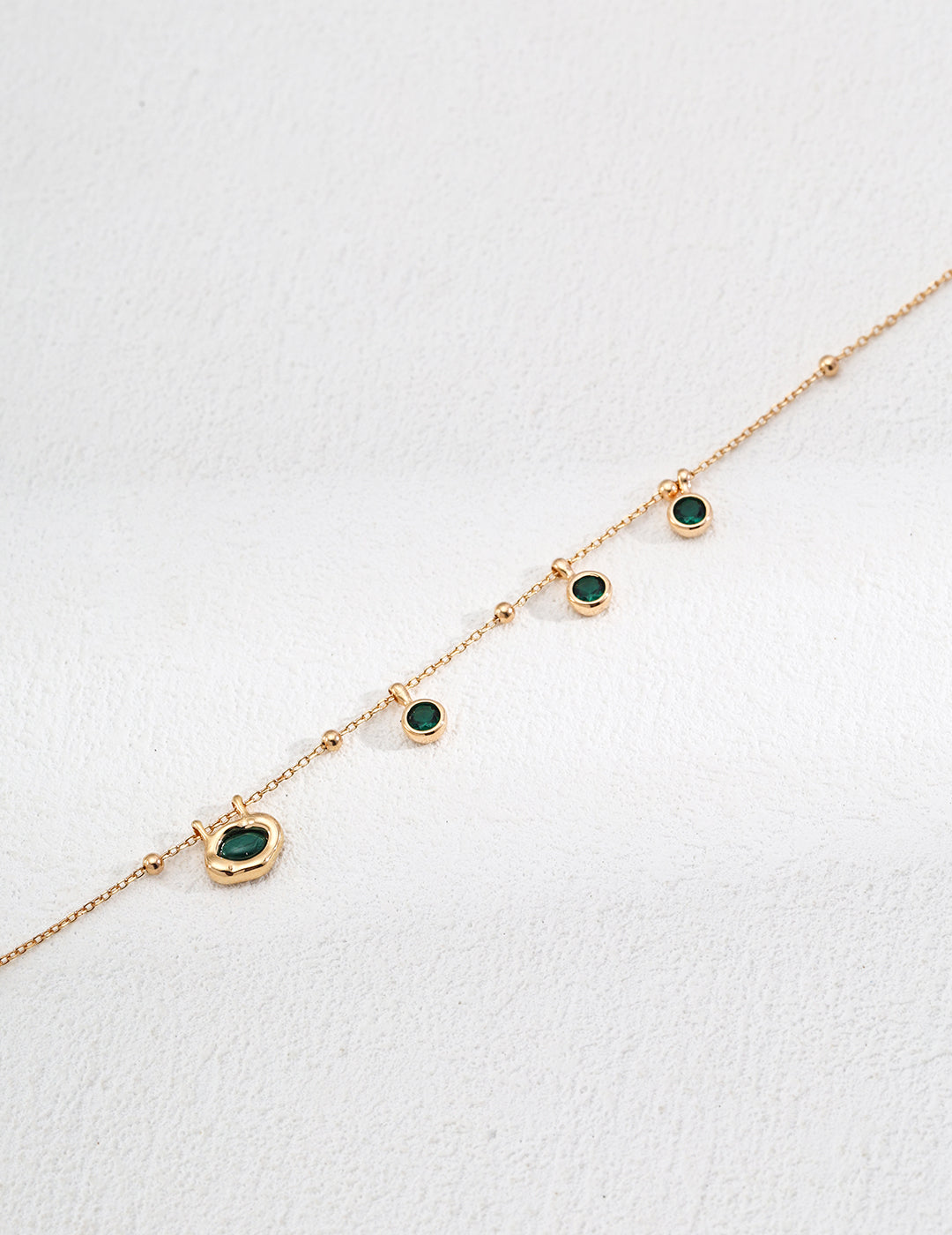 Elegant S925 Silver Simple Zircon Necklace in Vintage Gold - Perfect Gift for Any Occasion