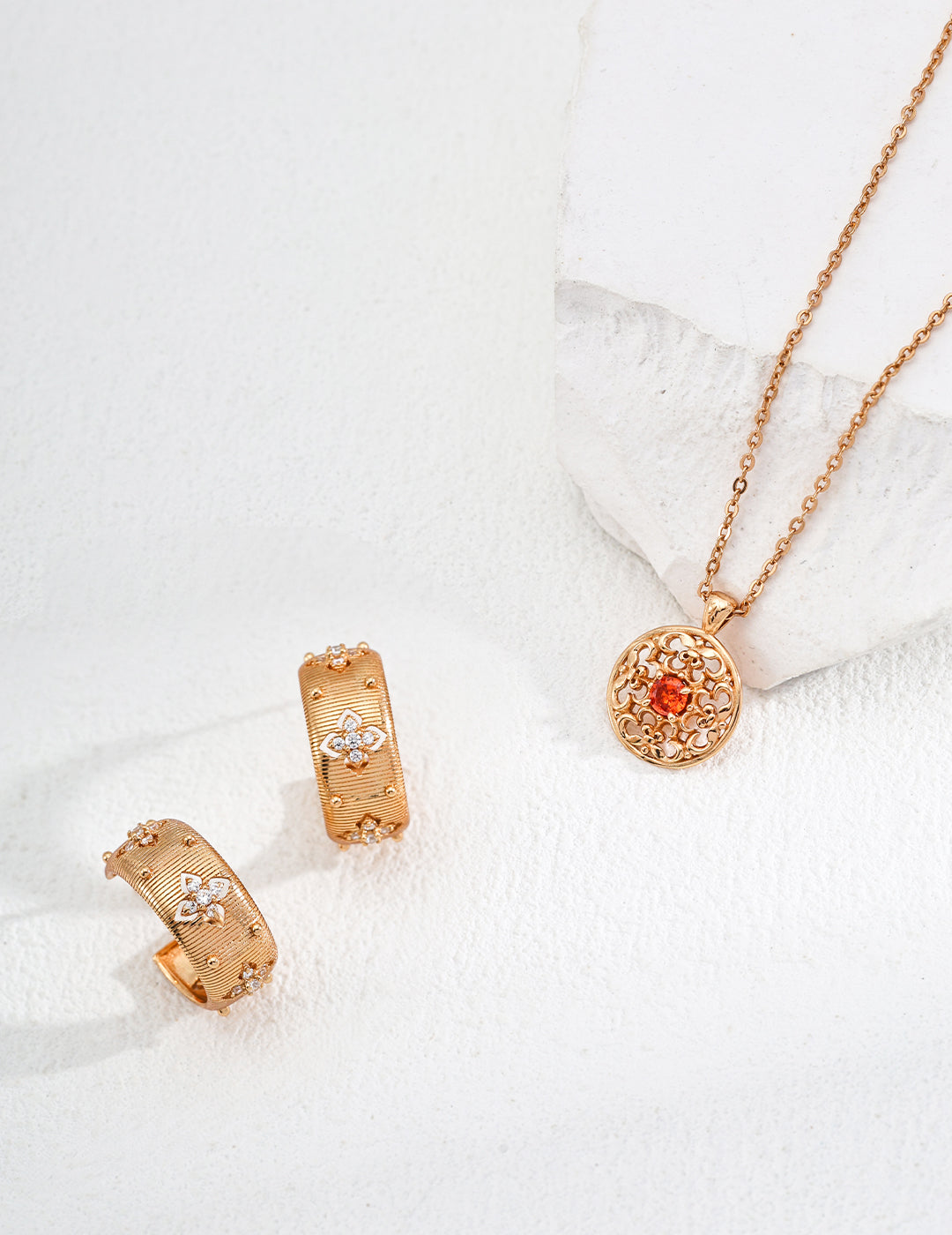 S925 Vintage Red Zircon Necklace in Antique Gold - Elegant 40cm Chain with Extension