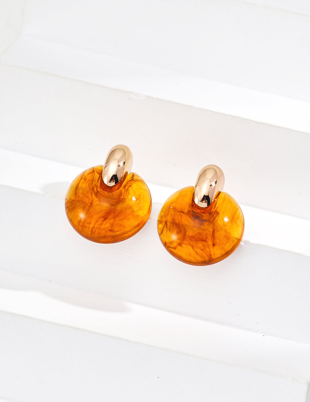 Elegant S925 Silver Vintage Gold Imitation Amber Earrings – Stylish 2cm Drop Design