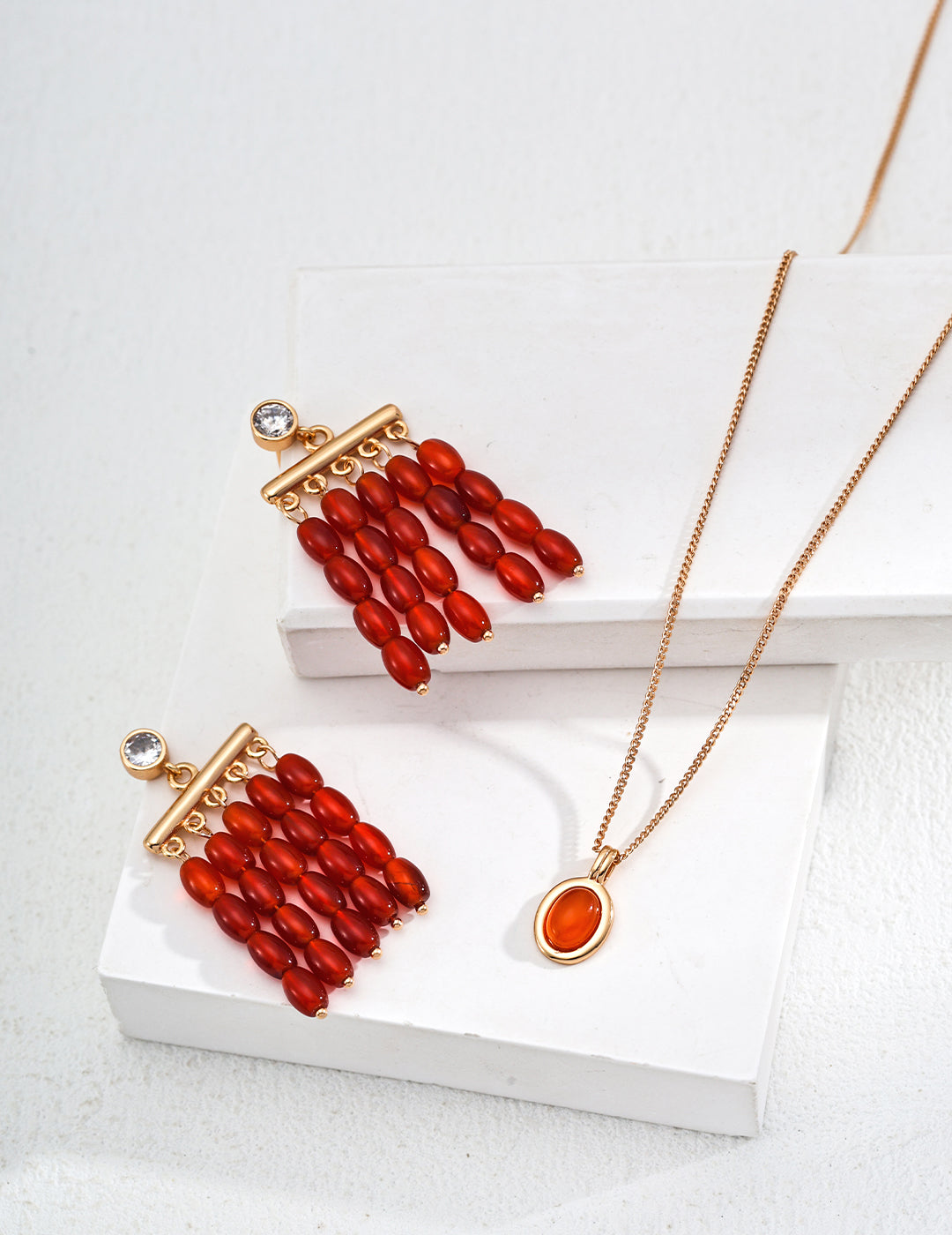 925 Silver Red Agate Elegant Earrings in Vintage Gold – Timeless Jewelry for Every Occasion