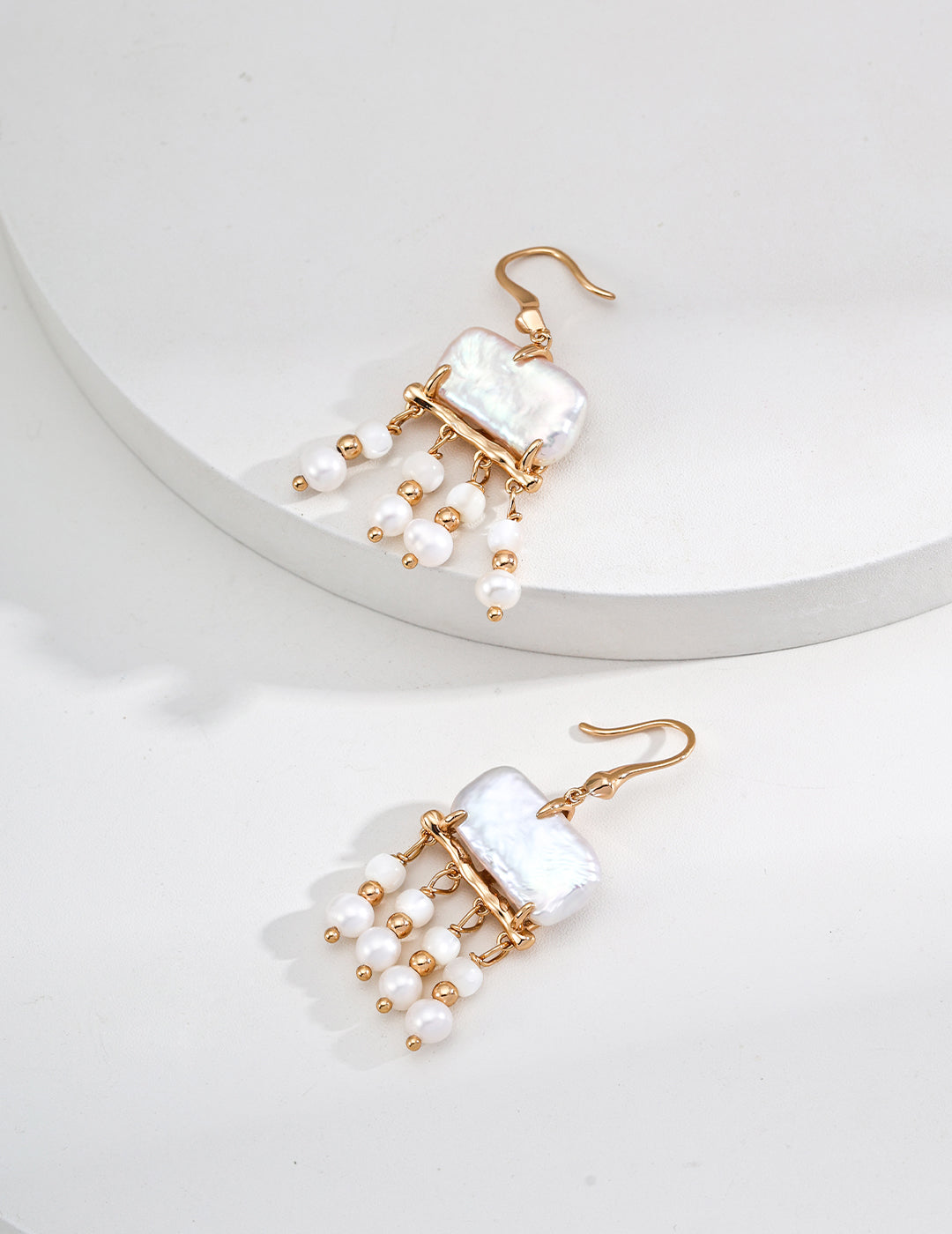 S925 Silver Vintage Gold Natural Pearl and Mother-of-Pearl Earrings - Elegant 4cm Design